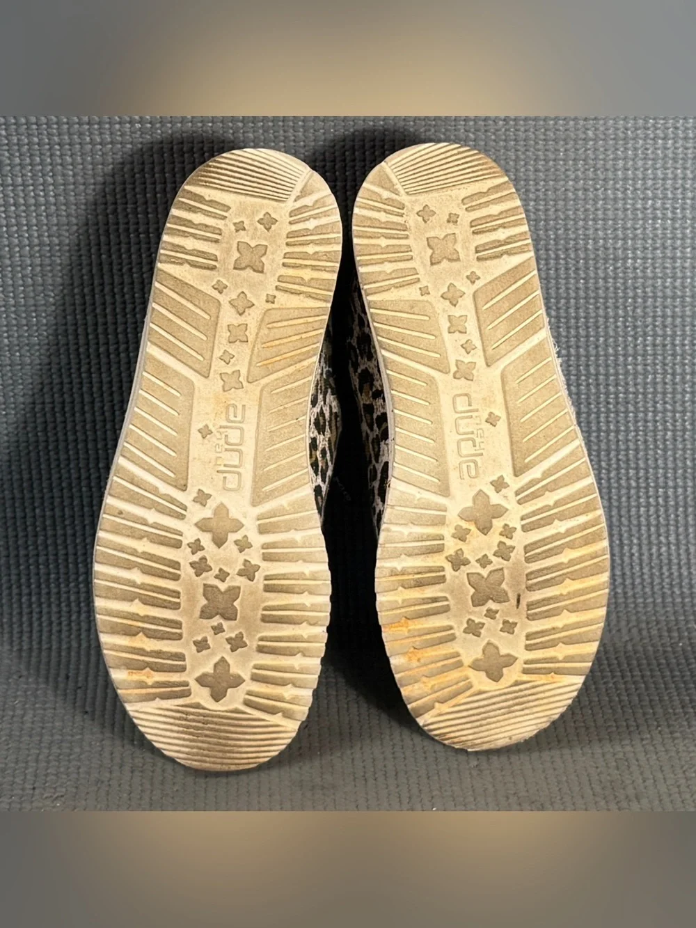 Hey Dude Women’s Wendy Cheetah Slip On Comfort Shoes Size 5
